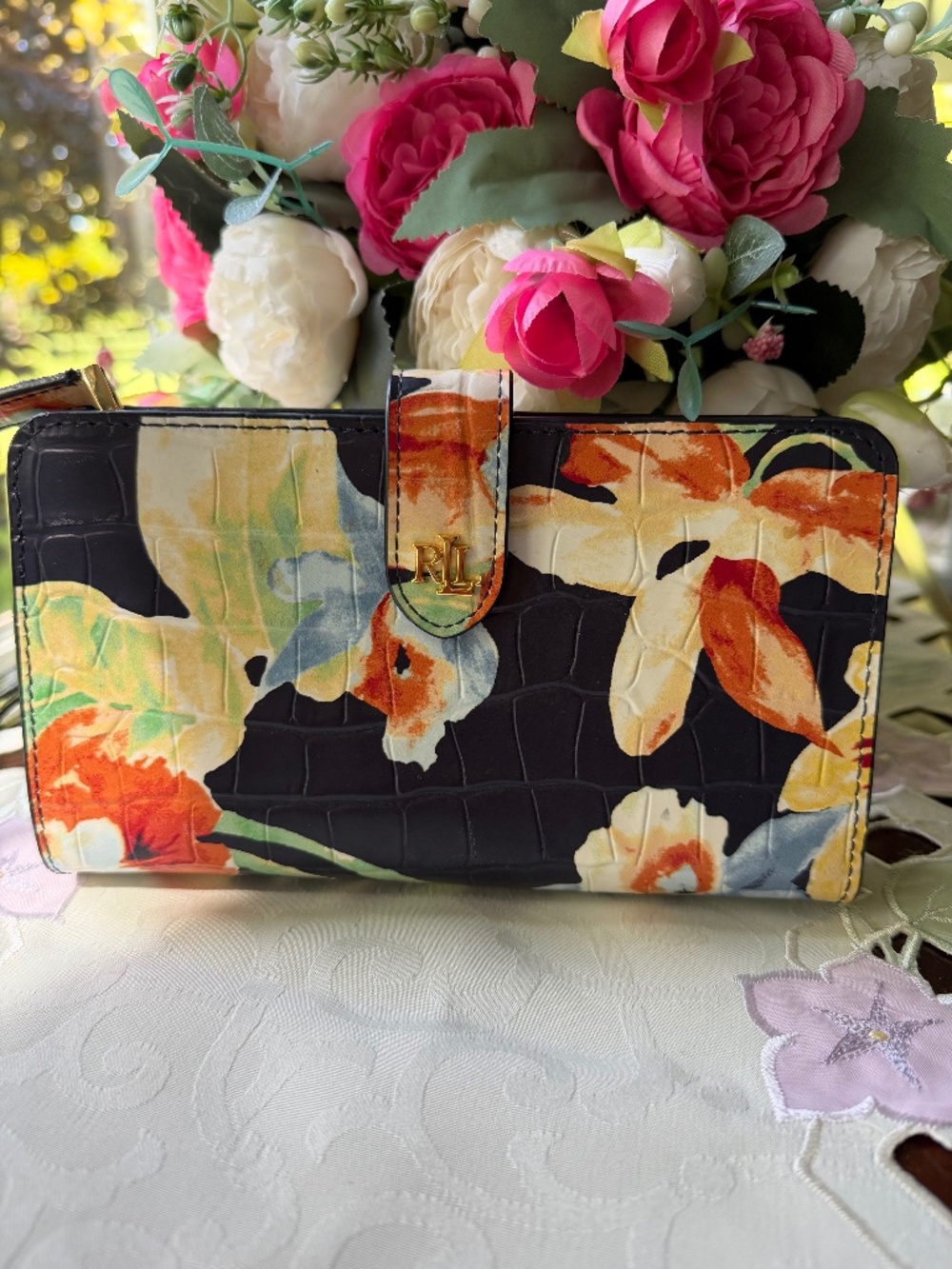 NWT Lauren Ralph Lauren Marina Tropical Floral Wallet
